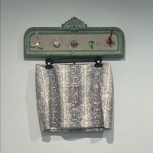 JAYGODFREY Snake Print Mini Skirt - Gray and Cream new without tag size 6